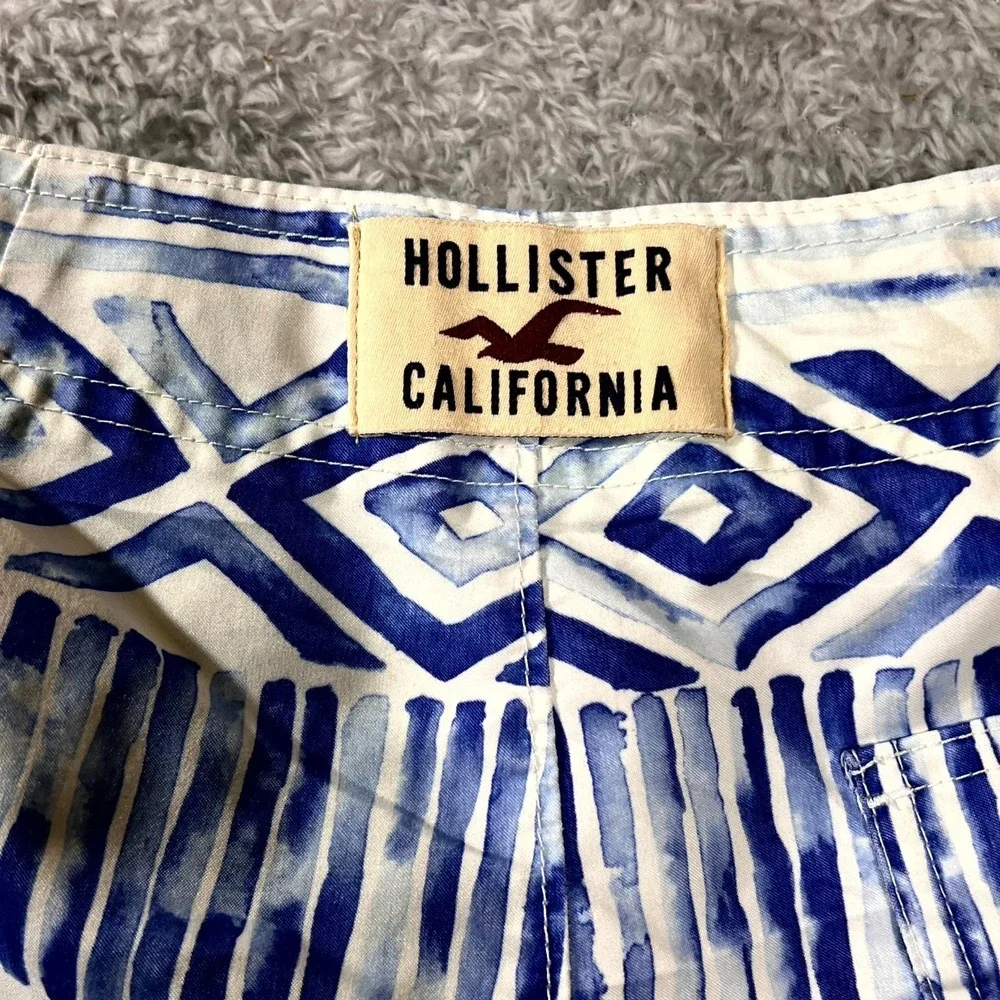 Hollister California Board Shorts Mens Small Blue White Geometric Print Swimwear